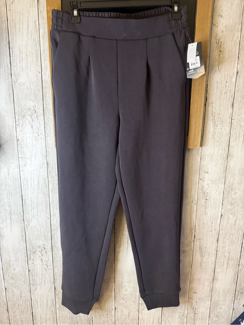 NWT AVIA Sm Grey high-waisted butter soft pants with elastic waistband pleats